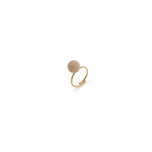 Anello Perluma argento con sfera pavé indossato sulla mano