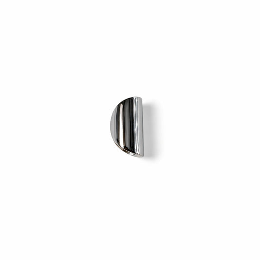 Ear cuff TUBI indossato – look bold Milano style