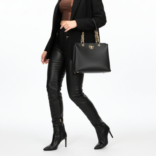 Marvè – Borsa nera strutturata con catena dorata | Mimi Mua Firenze