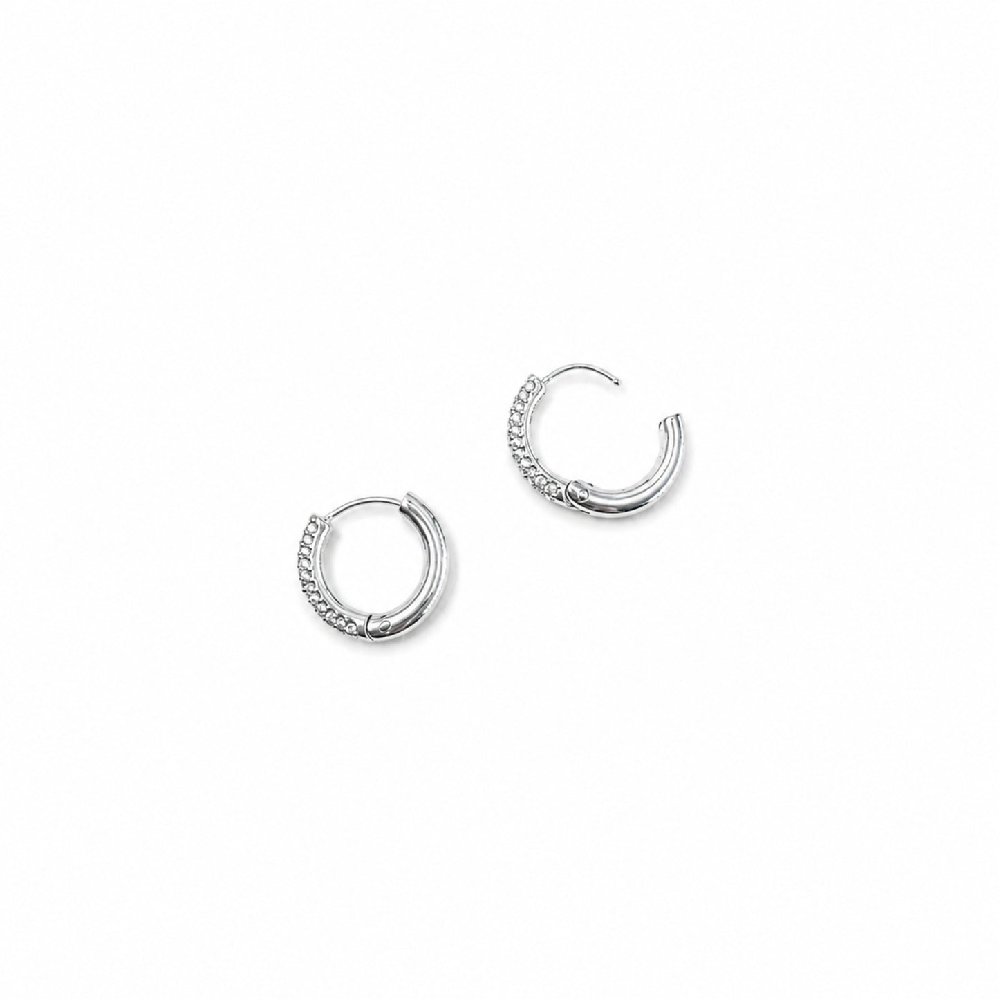 Vega Mini Hoops · Orecchini a cerchio in acciaio inox con pavé di strass