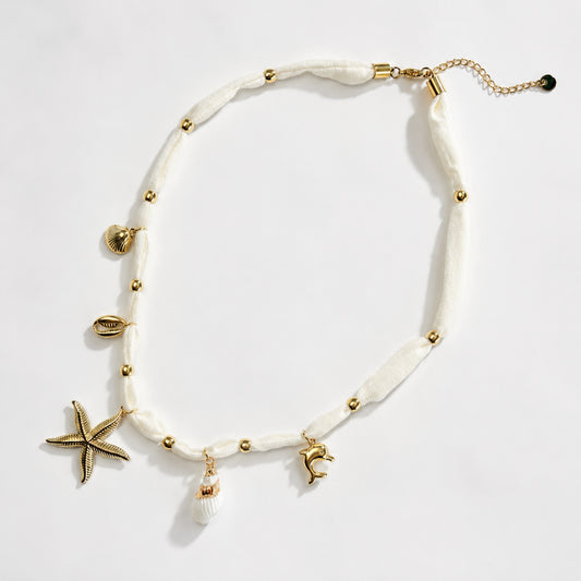 Baia Bianca collana charms marini con tessuto bianco