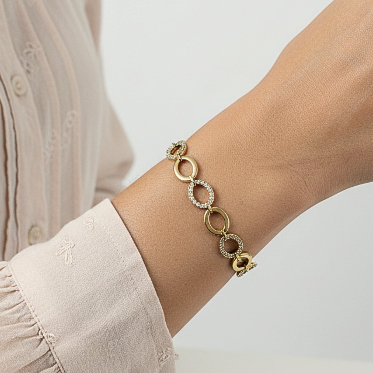 Bracciale Loop in Acciaio Inox con Zirconi