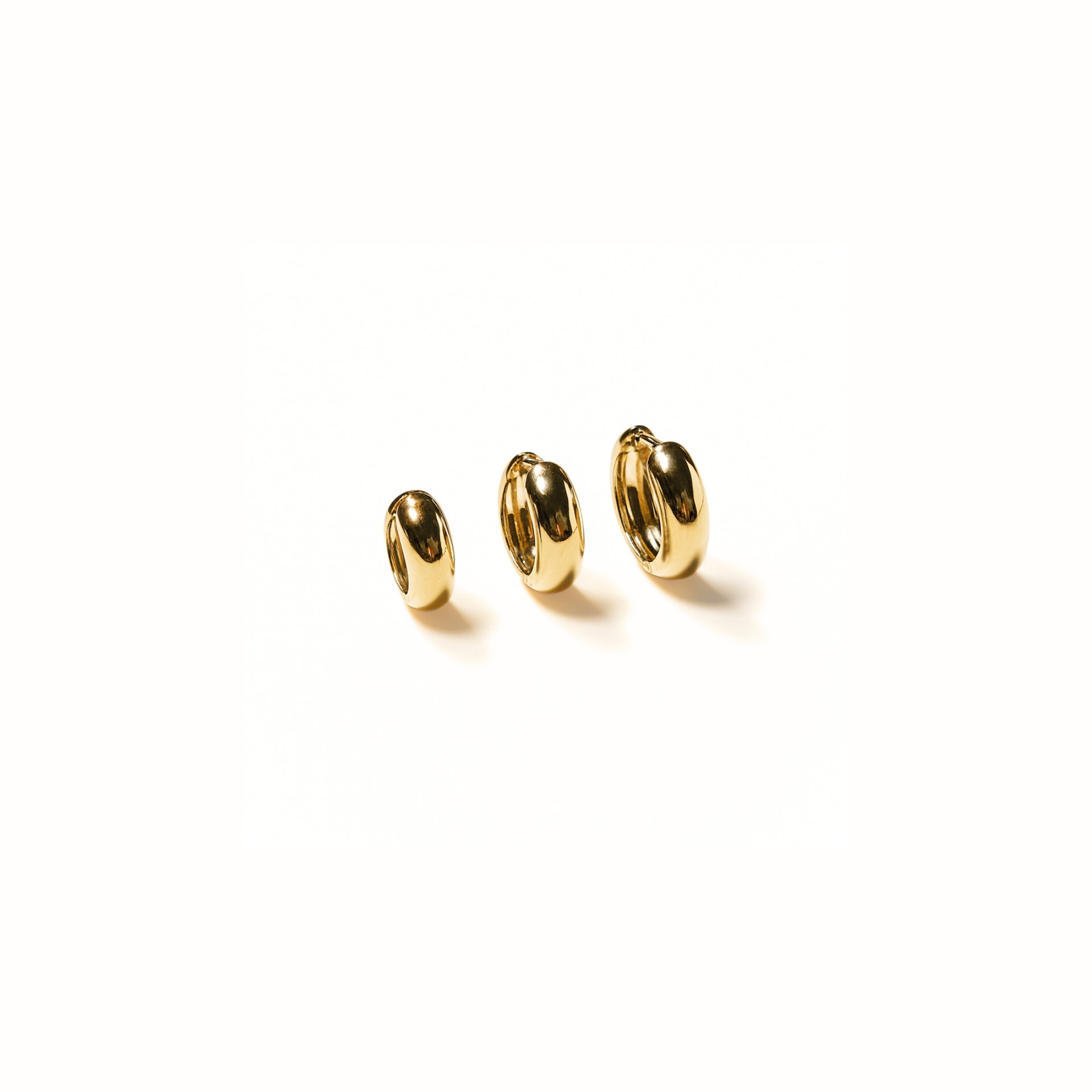 Orecchini a Cerchio - Argento 925 e Pendente in Porcellana Nera Pesce – Tiké Jewels Orecchini a Cerchio - Argento 925 e Pendente in Porcellana Nera Pesce – Tiké Jewels