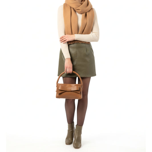 Fiocca – Borsa con fiocco e tracolla removibile in catena dorata