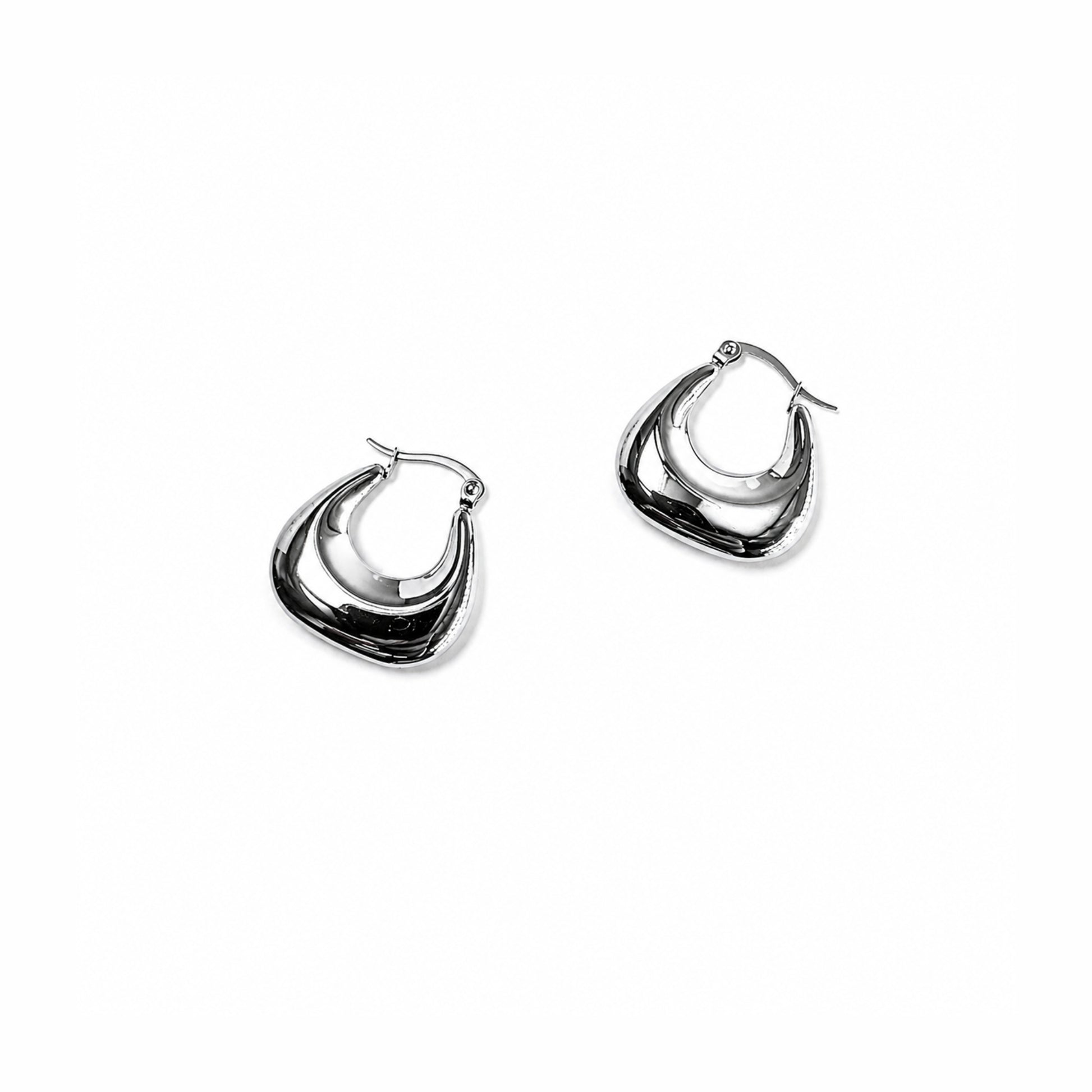 Orecchini Soffio in acciaio inox argentato con finitura lucida