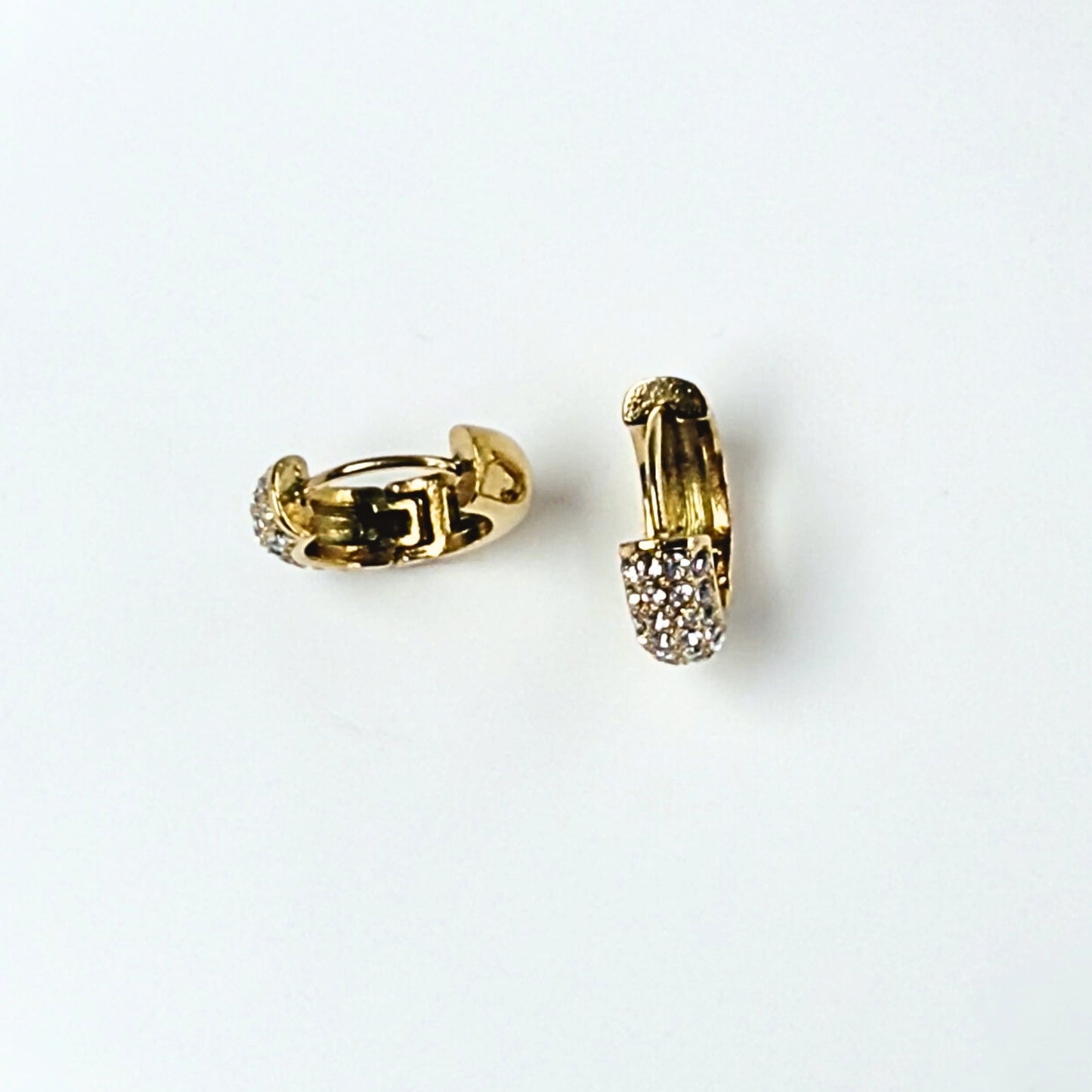 Vega Mini Hoops · Orecchini a cerchio in acciaio inox con pavé di strass