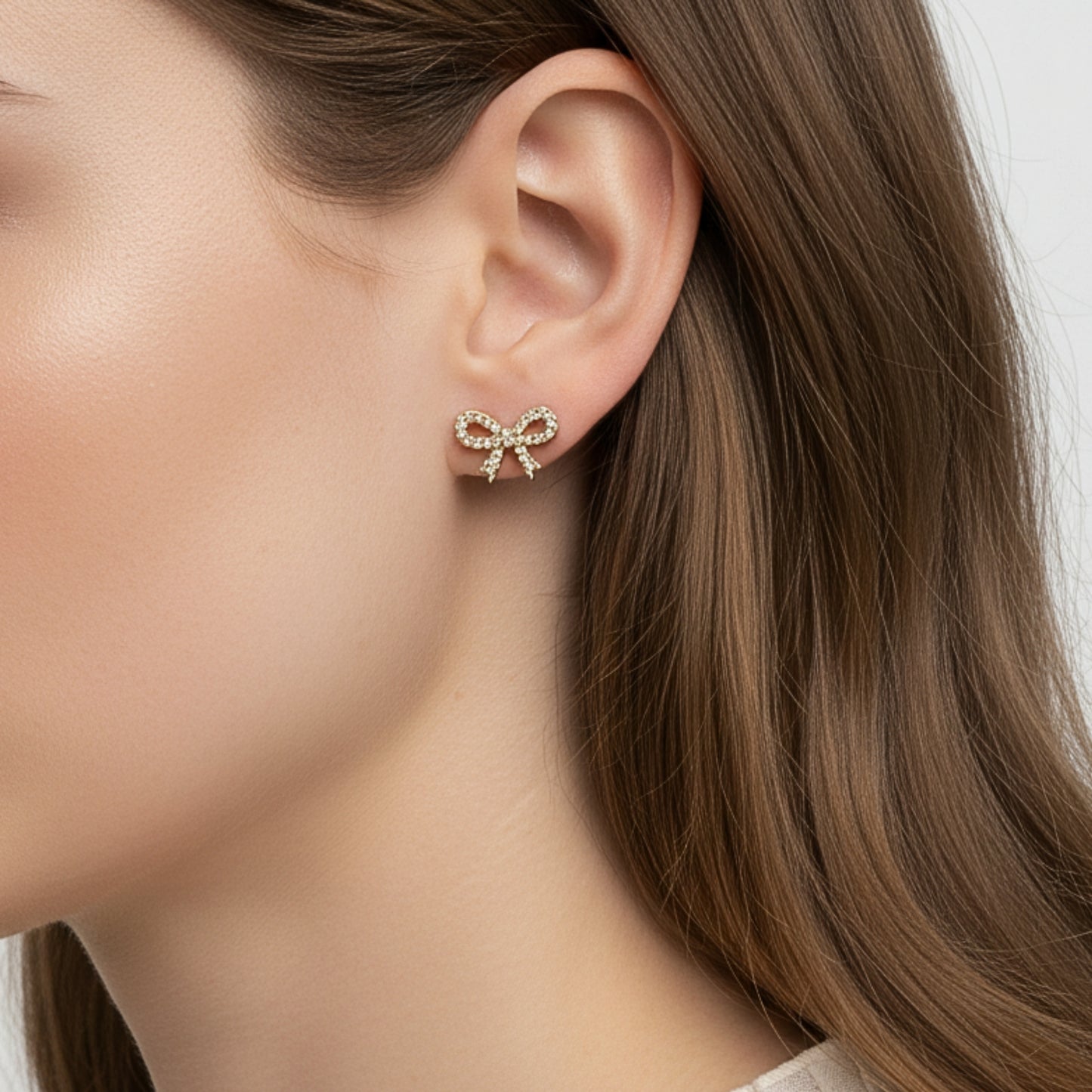 Orecchini “Fiocco” in Acciaio Inox – Delicatezza e brillantezza