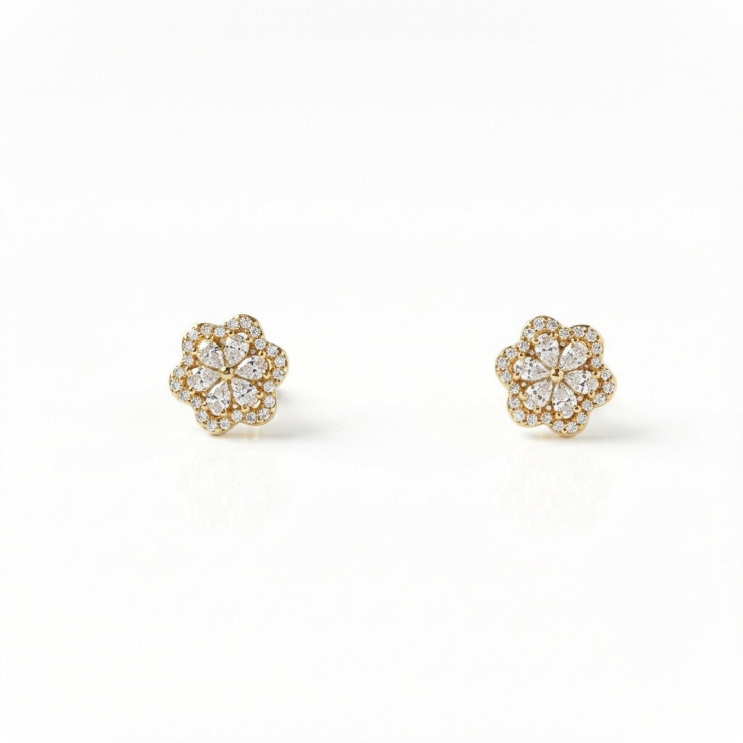 Fiorenì · Orecchini fiore in pavé di acciaio inossidabile