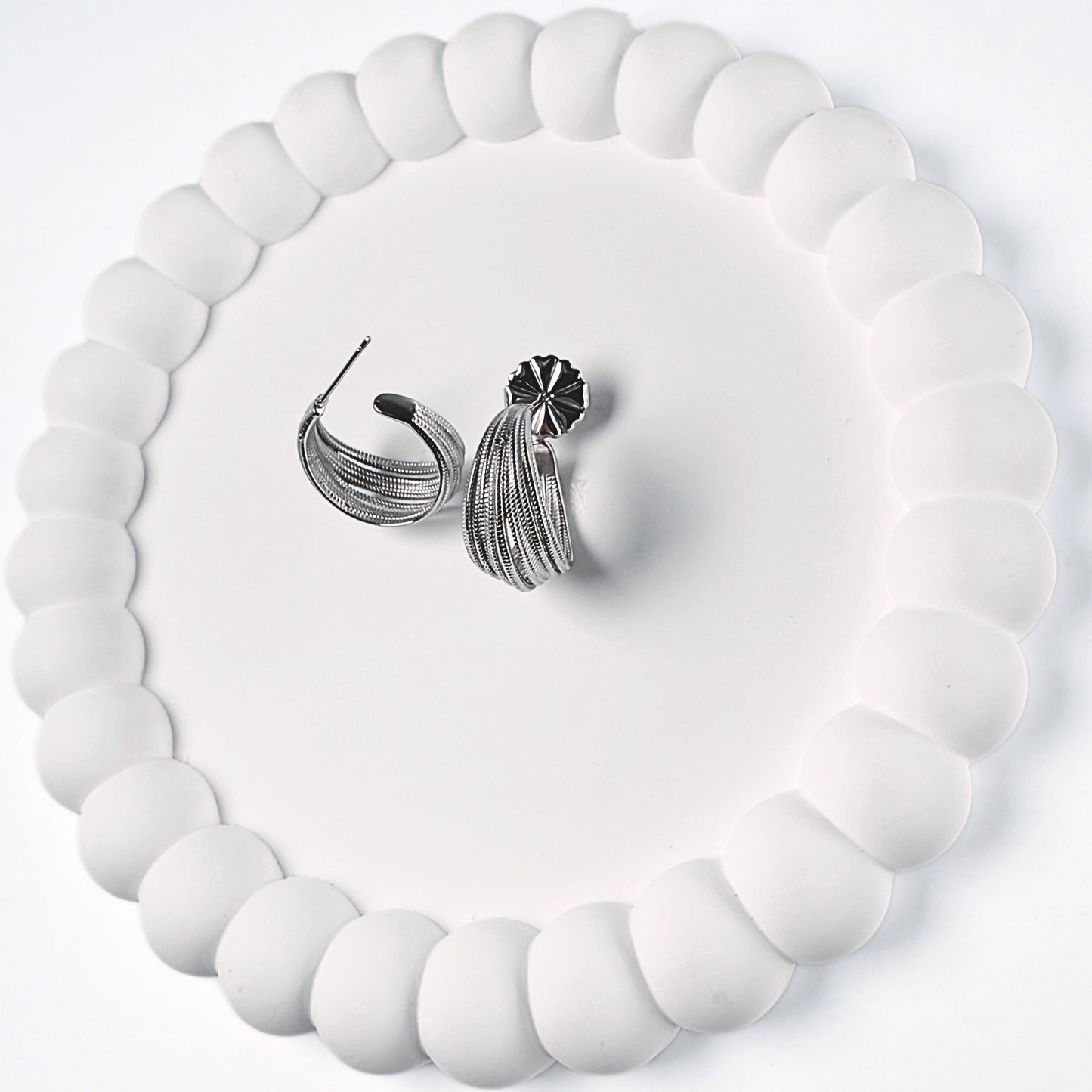 Orecchini Strati in Acciaio Inox – Design a Strati Moderno