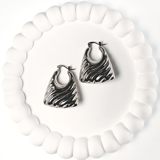 Orecchini Vulcano in Acciaio Inox – Design Audace