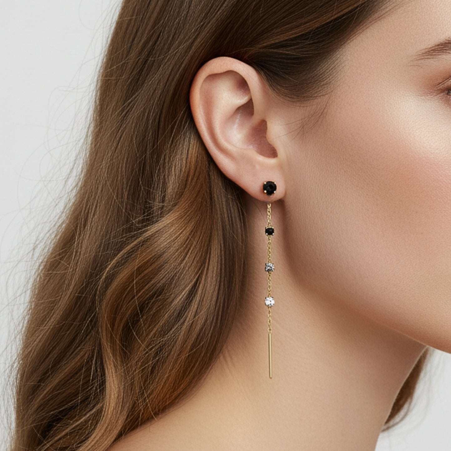 Noir Thread – Orecchini Lunghi in Acciaio Inox con Zirconi Tricolore