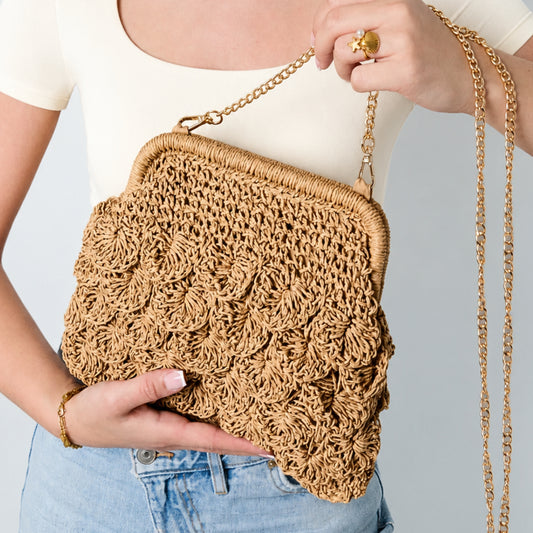Nocciola Bag | Borsa crochet con texture a petali e catena dorata