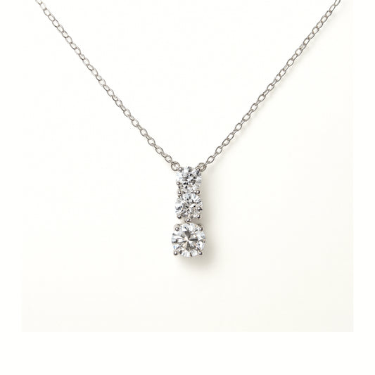 Collana Trinity Glow in Acciaio Inox – Tre Pietre Brillanti, Stile Elegante