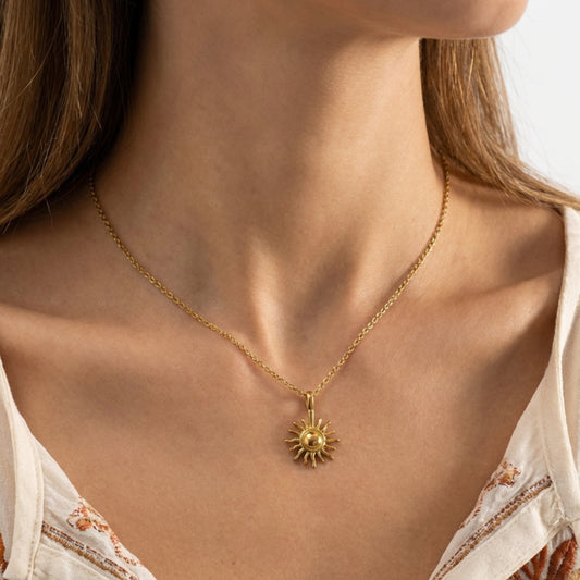 Collana Golden Ray con Pendente Sole in Acciaio Inox | 45+5 cm